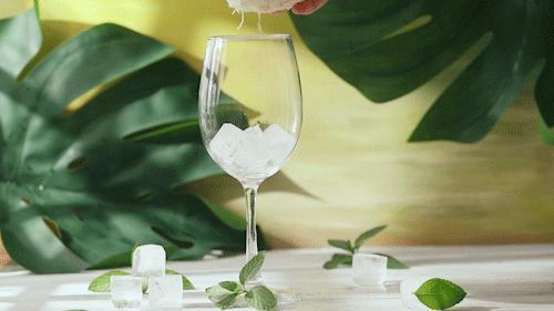 一到夏天就只剩半条命,一到夏天又把命交给了空调