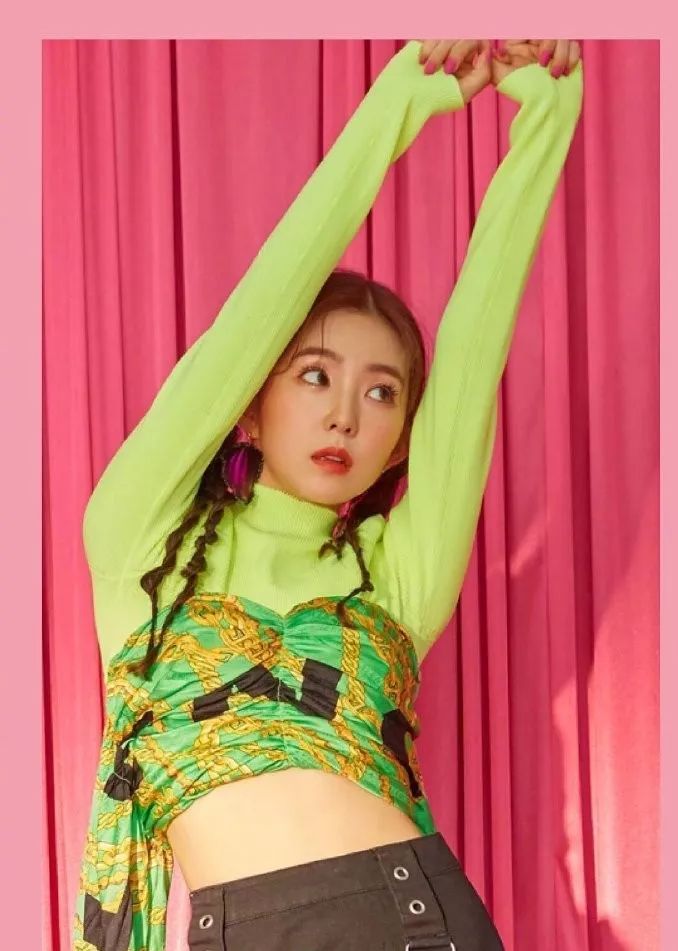 redvelvet回归概念照怪诞,redvelvet回归pose