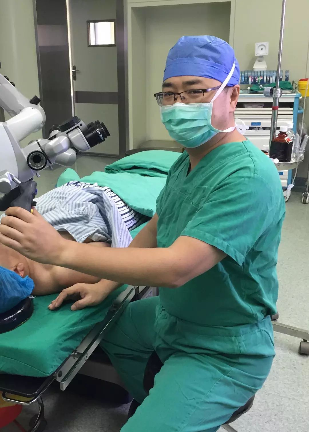 共享大医生|关于过敏性鼻炎常见的误区，激素药一定不能用？