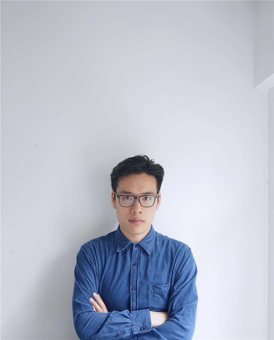 他从“马扎”中获得灵感，设计的灯具从米兰火到杭州……