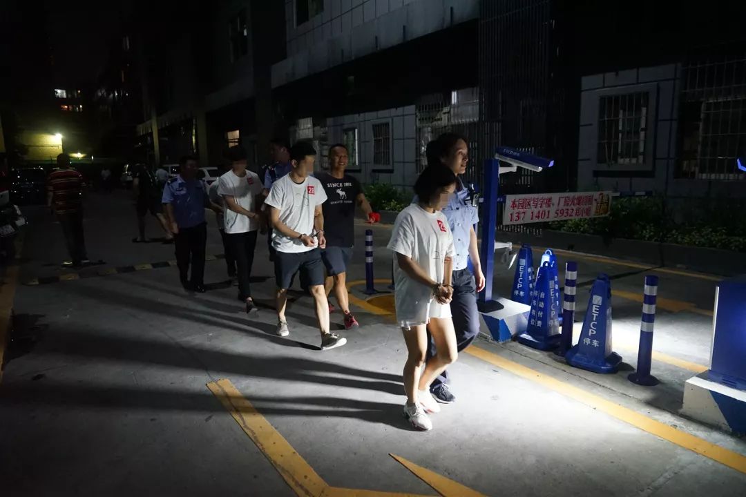 上海破获非法期货交易平台,上海捣毁炒股诈骗团伙