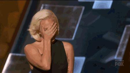 好物|尴尬，我看到你内衣的边边和背上勒出的肉了......