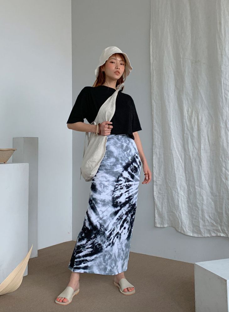 关晓彤穿绿丝绒裙大波浪,慵懒小黑裙关晓彤同款