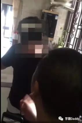 警方回应金毛犬案最新进展！顺德金毛咬死贵宾被打死视频打死金毛者身份信息曝光