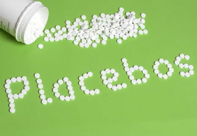 维生素c吃多,维生素表面有点点还可以吃吗