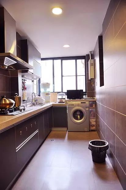 房间太小洗衣机不知放在哪里,房子里的洗衣机在哪里放着