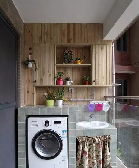 房间太小洗衣机不知放在哪里,房子里的洗衣机在哪里放着