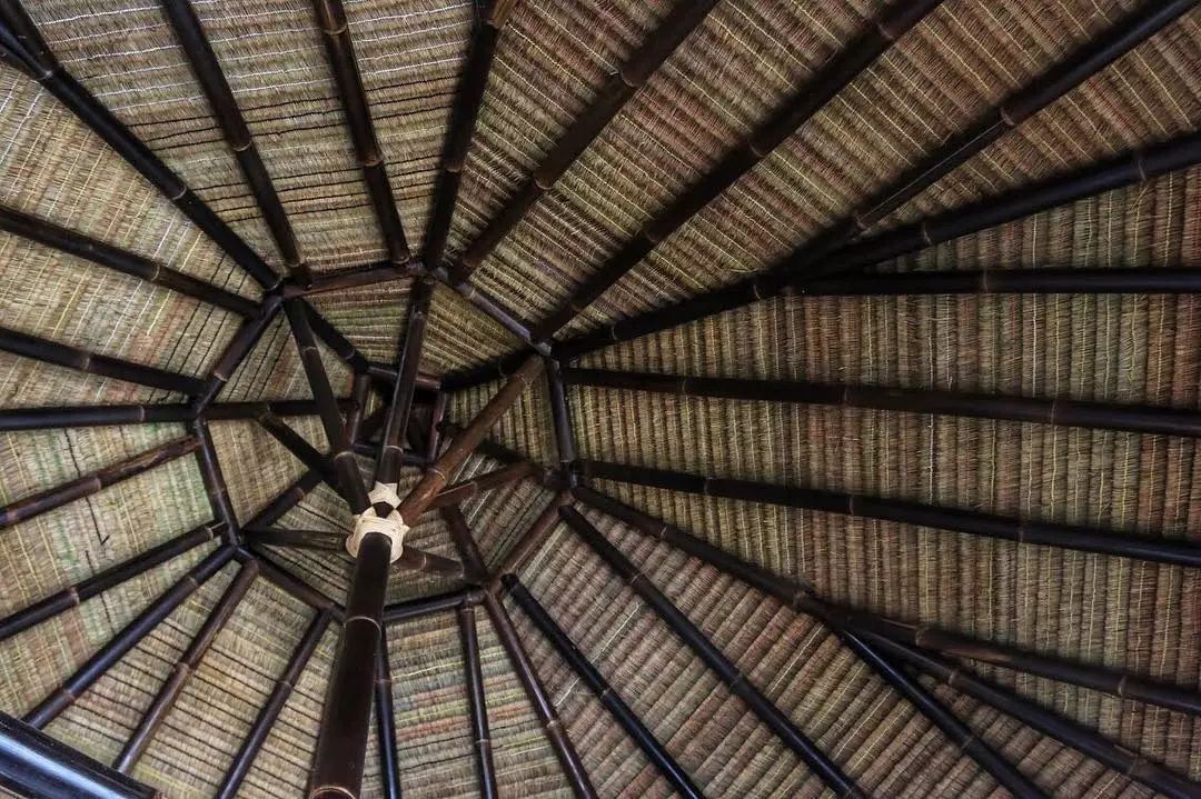 挖到一座免签直飞的超冷门海岛！火山浮潜摸小鹿，好玩秒杀巴厘岛