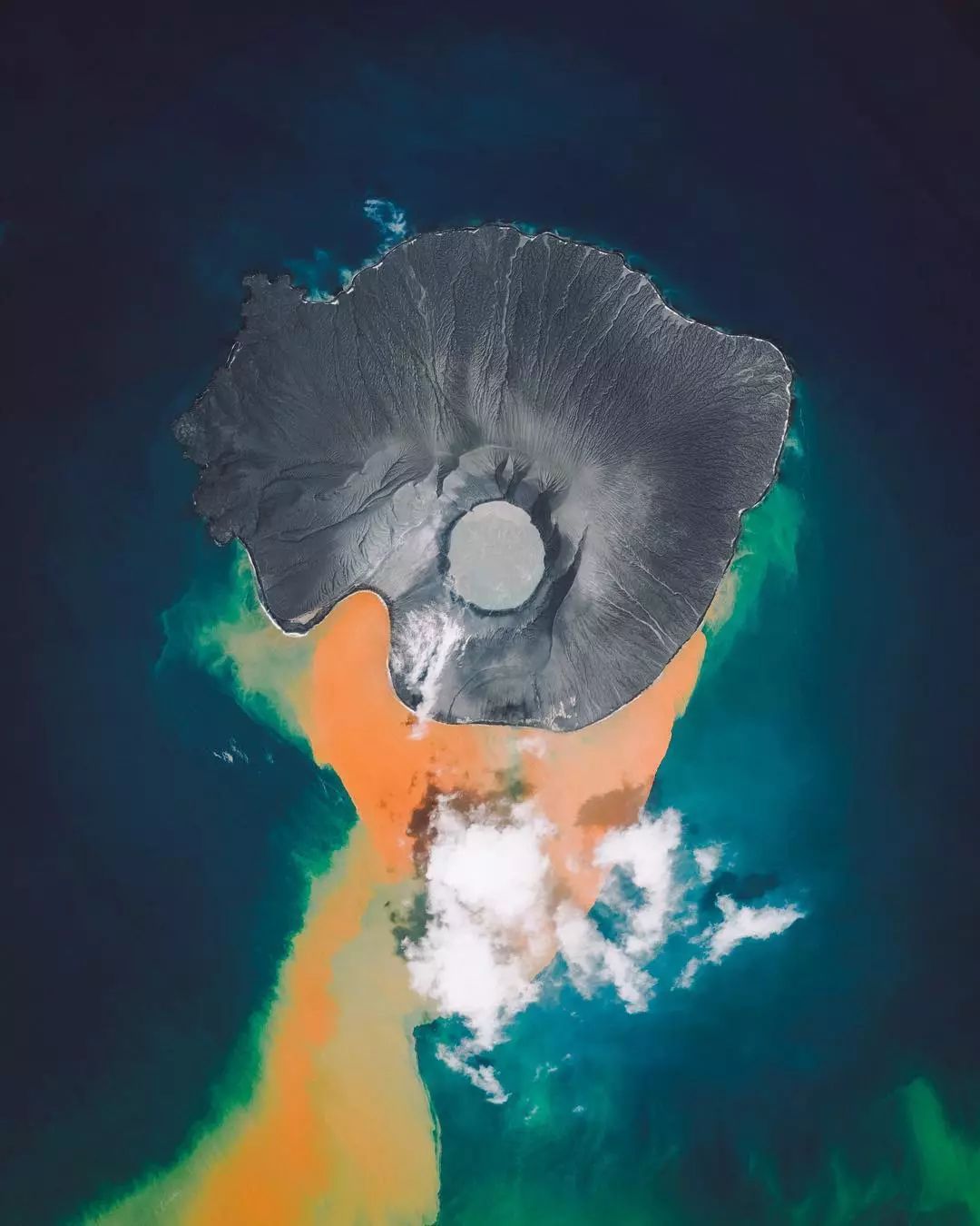 挖到一座免签直飞的超冷门海岛！火山浮潜摸小鹿，好玩秒杀巴厘岛