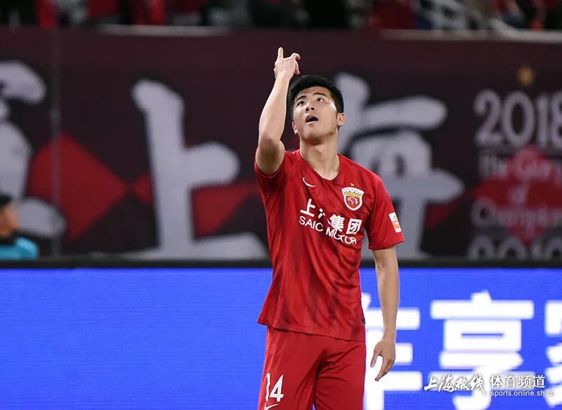李圣龙绝杀上港夺冠视频,上港球员李圣龙
