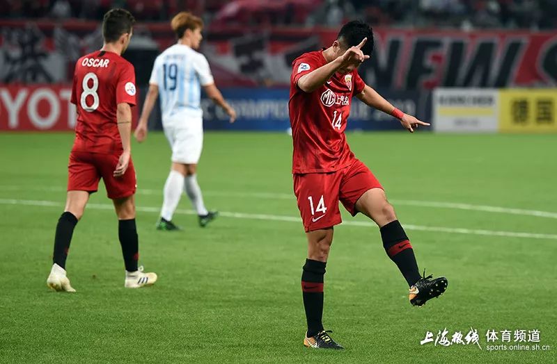 李圣龙绝杀上港夺冠视频,上港球员李圣龙