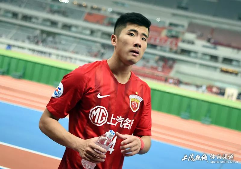 上海上港前锋李圣龙,上海上港足球队员李圣龙哪里人