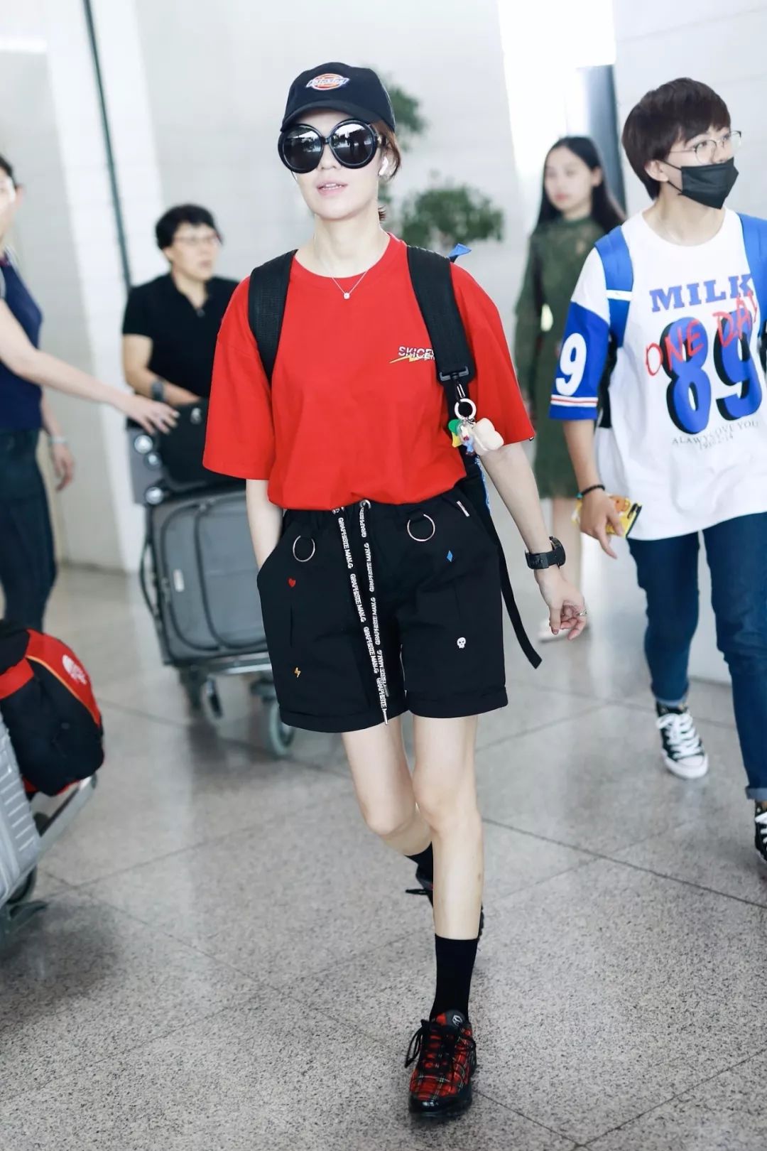 看！“裙*党**”和“裤*党**”battle起来了