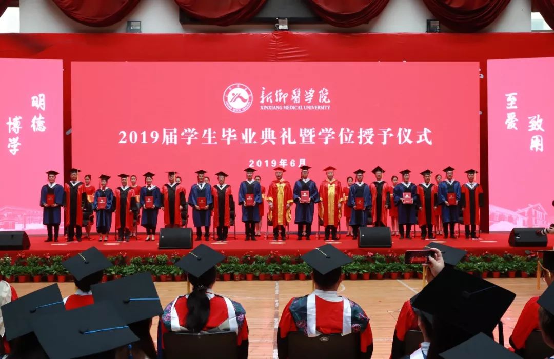 再见了我的大学央视纪录片,再见了我的大学诗朗诵