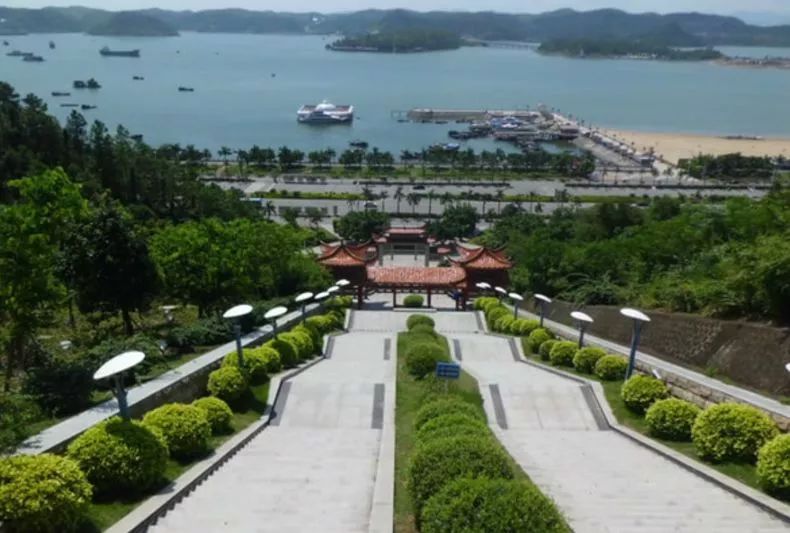 防城港白浪滩美食店,防城港海鲜美食店推荐