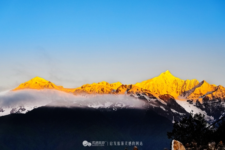 变幻莫测的卡瓦格博,卡瓦格博神山图片大全