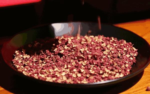 床底放花椒有什么用,床底撒花椒是什么原因