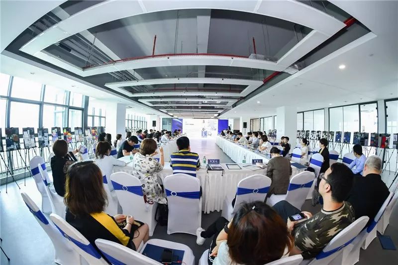 热点|斩获与未来谈时尚的底气！2020/21秋冬中国纺织面料流行趋势提案会专业来袭