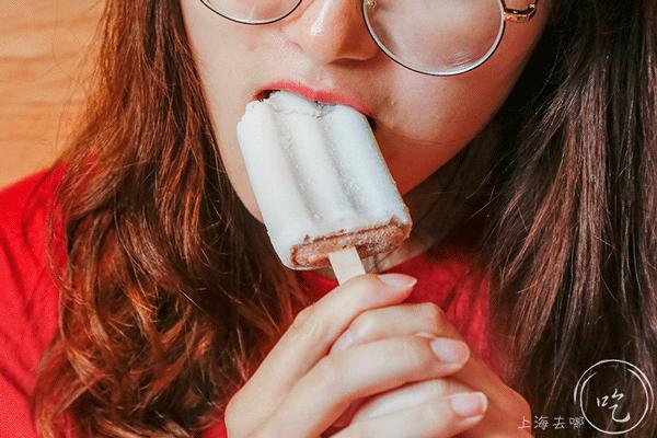 称霸中国冰棍界100年！怒吃30根，告诉你什么是真正的“国潮冰棍”