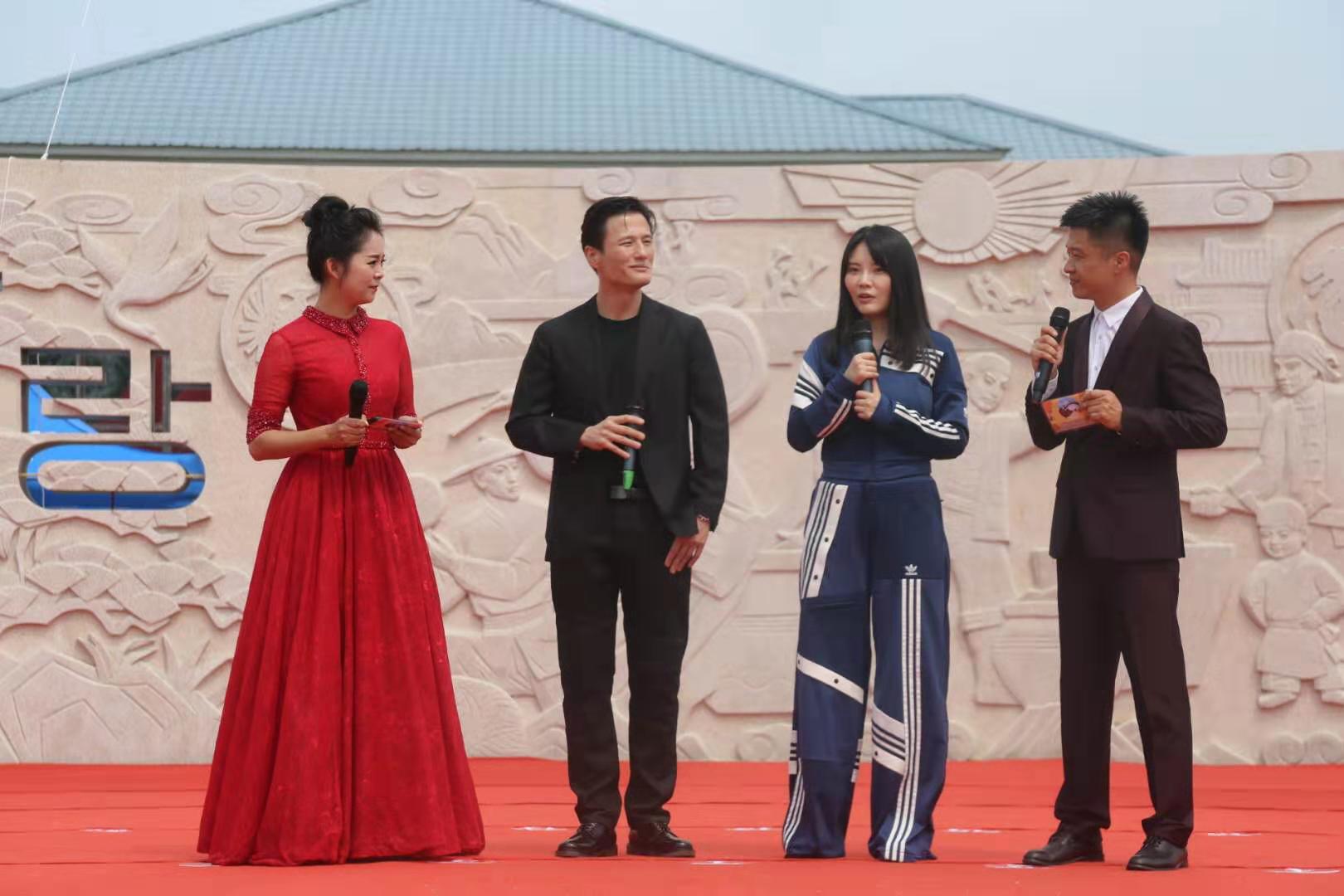 黑龙江艺术职业学院举办第二十五期“每月一星”优秀校友李刚艺术成就展