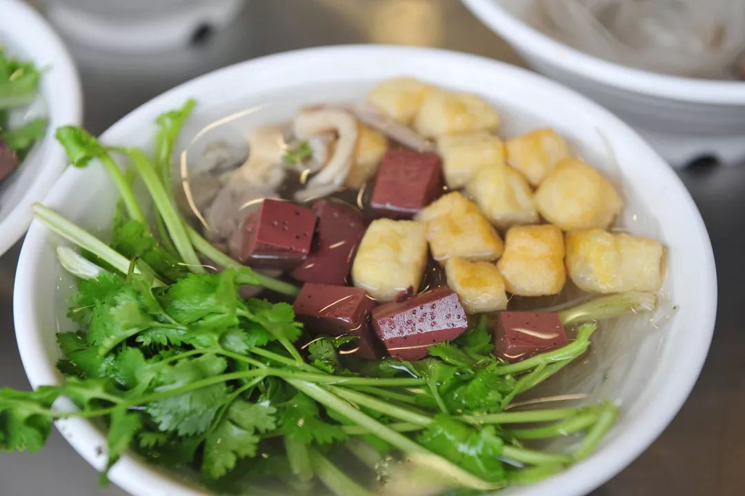 把血液做成美食，中国人最擅长