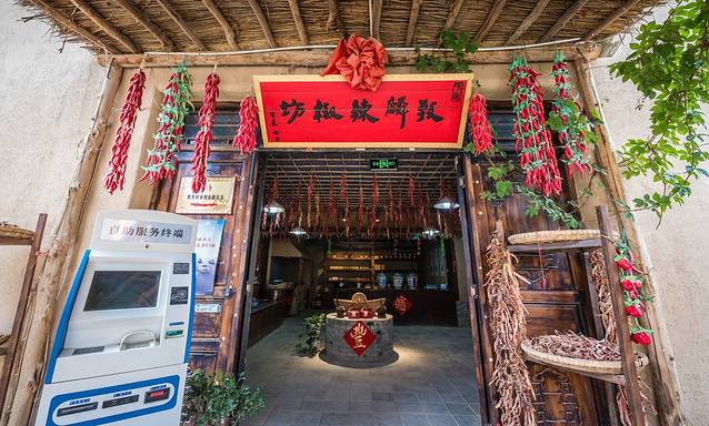 没想到，真有人在大漠建了一座能看星星的边城驿站