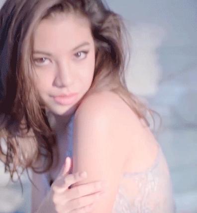 搓背再也不求人！风靡日本的弧形浴刷，轻轻一搓出污垢