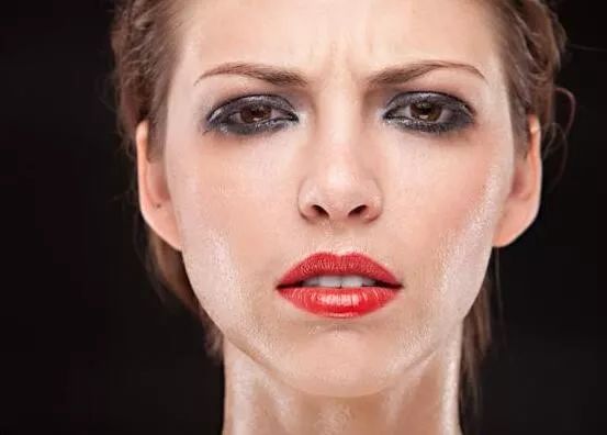 夏天湿气重这几类食物越吃越重,夏天湿气重手痒起疙瘩怎么办