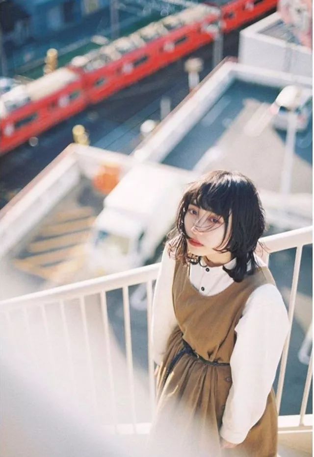 这样拍背影真的太好看了,怎样拍侧脸好看霸气