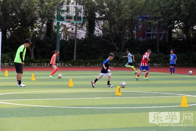 青岛市枣山路小学校园足球,青岛太平路小学1994级