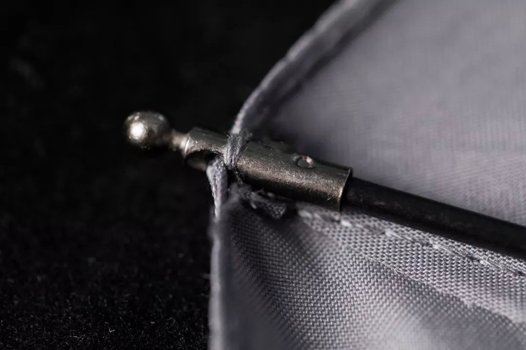 能抗8级大风和车压的暴风伞测评,硬汉级暴雨伞