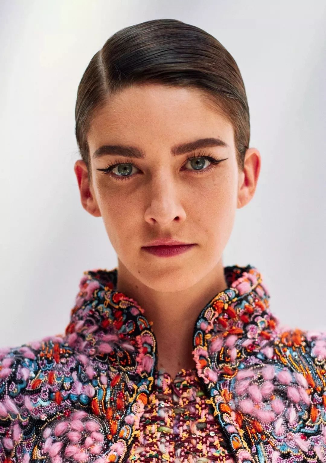 Beauty|CHANEL开挂、DIOR大女人？一线秋季彩妆速递