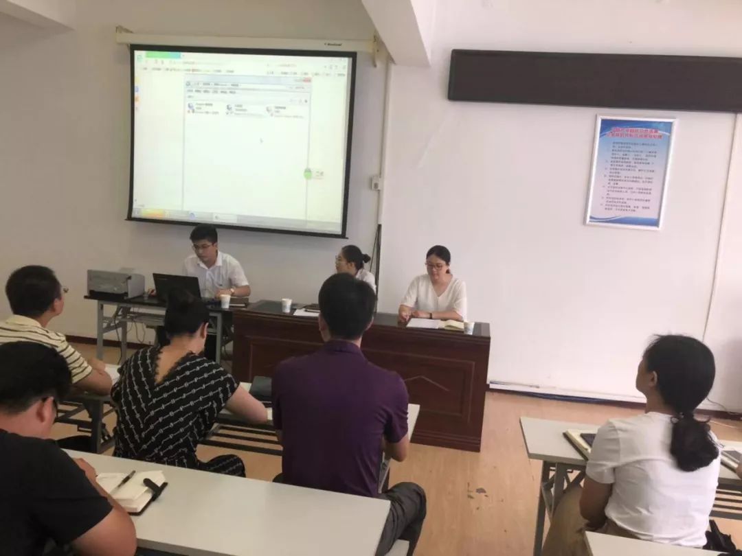 数据多跑路职工少跑腿的好处,政务服务让数据跑路代替群众跑腿