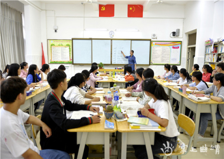 富源县第八中学最近视频,富源县第八中学艺术班