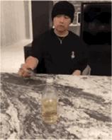 踢瓶盖挑战视频集锦,韩国人看各个国家踢正步