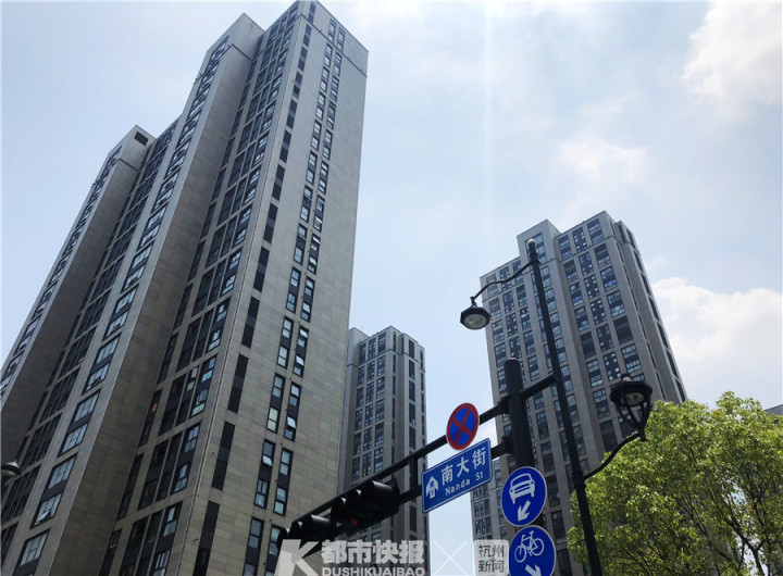 隔一条街房价相差一半要怎么说,隔条马路房价差2000