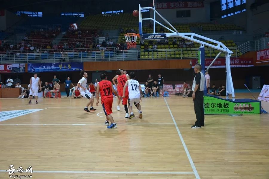 nba2konline压哨超远三分,篮球赛最后一秒超远三分逆转比分