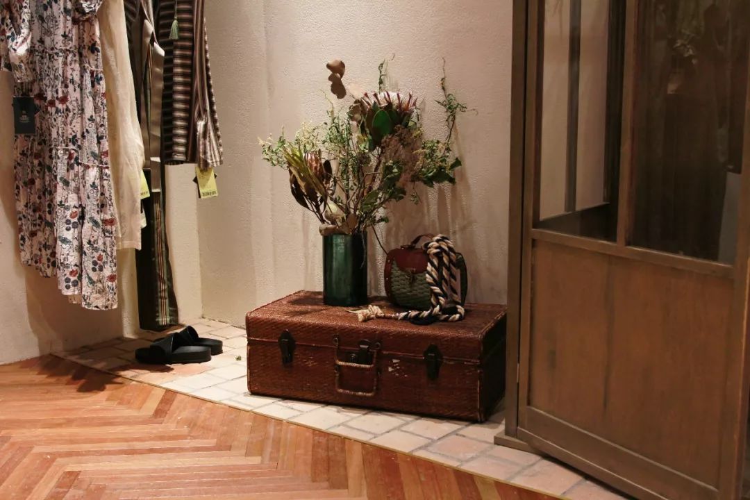 穿上TA，你就是时尚界最浪漫的哲学家