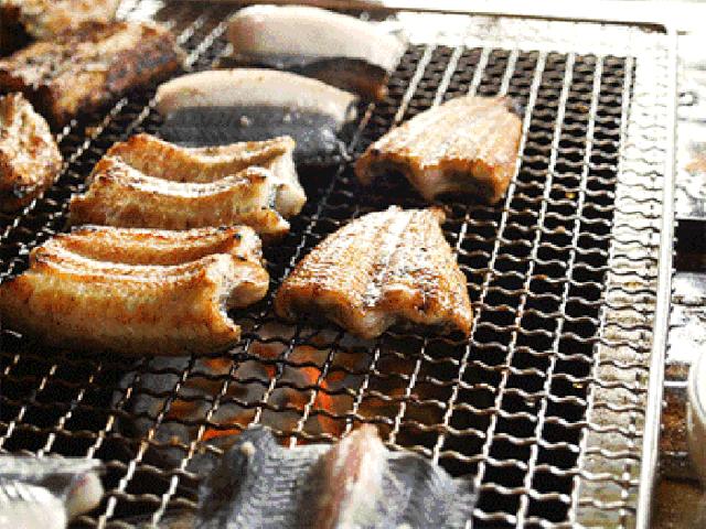 火爆热闹的烧烤,火热地带烧烤