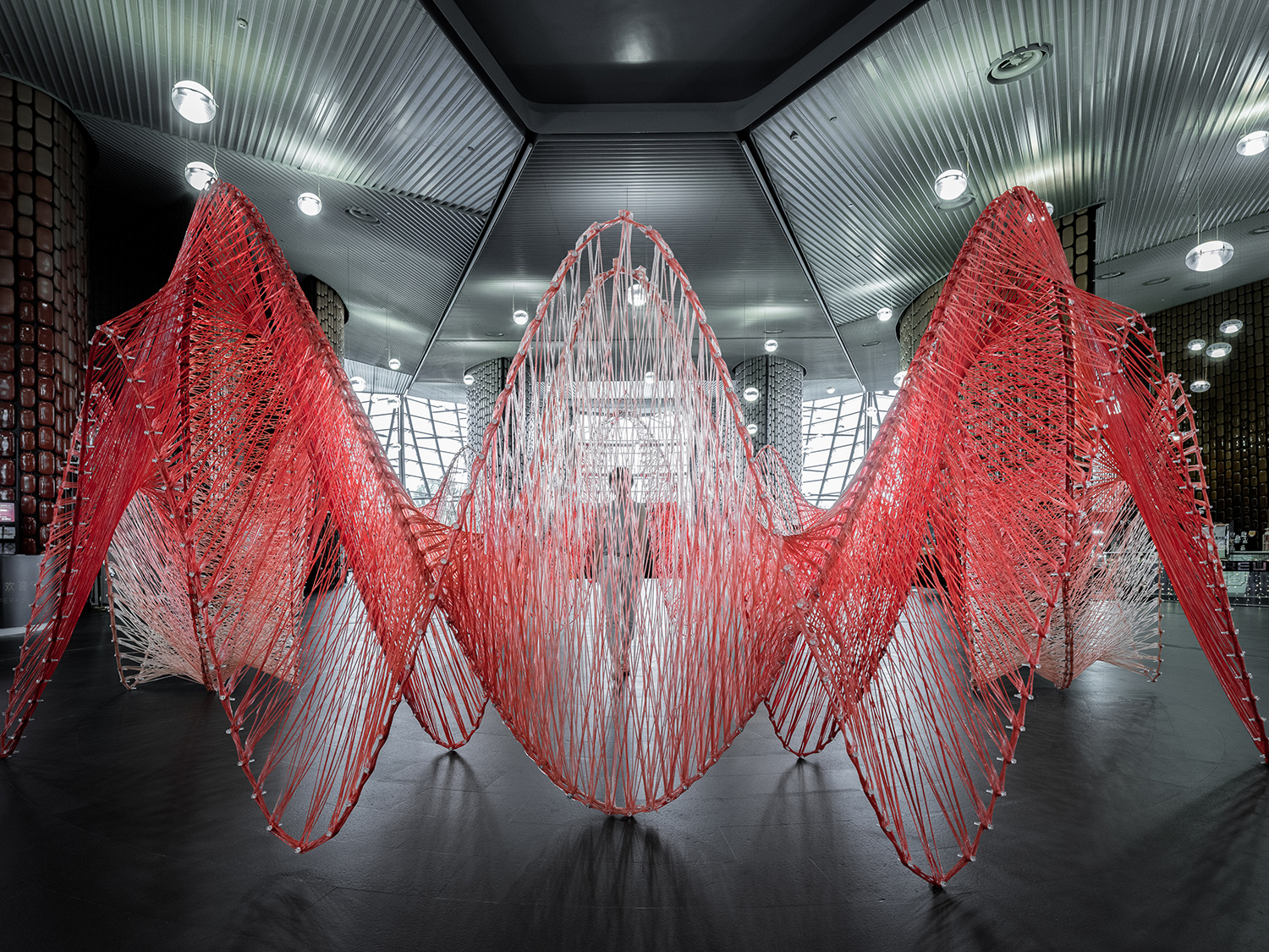 WutopiaLab俞挺工作室丨RedLaLaLand艺术装置