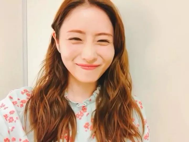 从无人问津到红遍全国的女人,从无人问津到大红大紫完整版