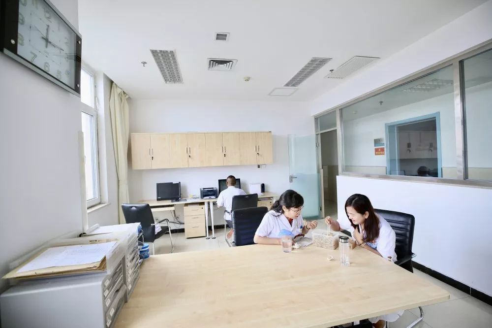 省精神卫生中心“心灵天使”的十二时辰