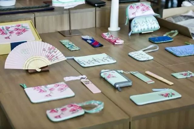 高校校园书店怎么开？听听央视报道怎么说