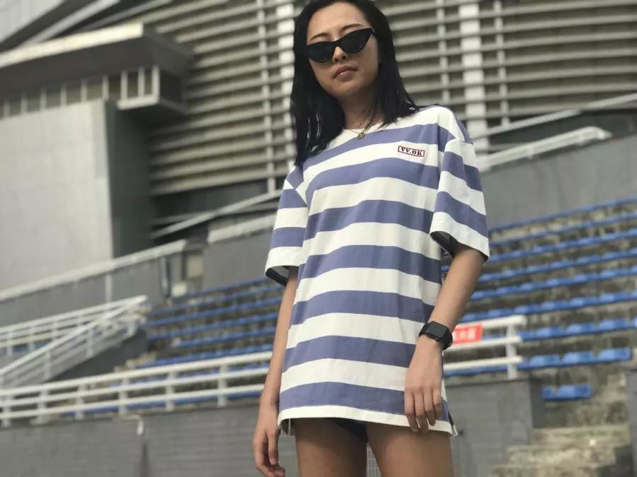 aj1low黑白黑红脚趾搭配,aj4酷灰脚感怎么样