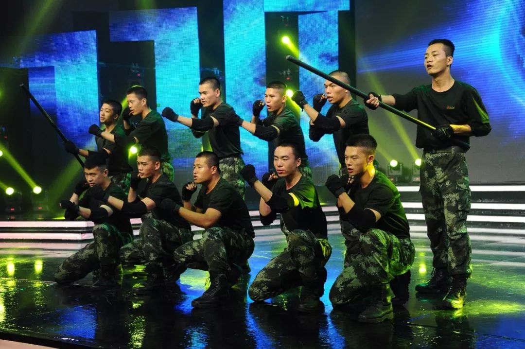 战鼓擂起来龙舟划起来,战鼓擂起号角吹响