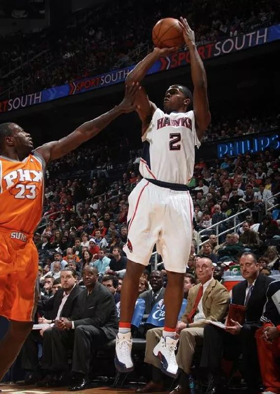 中国男篮拿2个金牌,中国男篮最新上脚球鞋