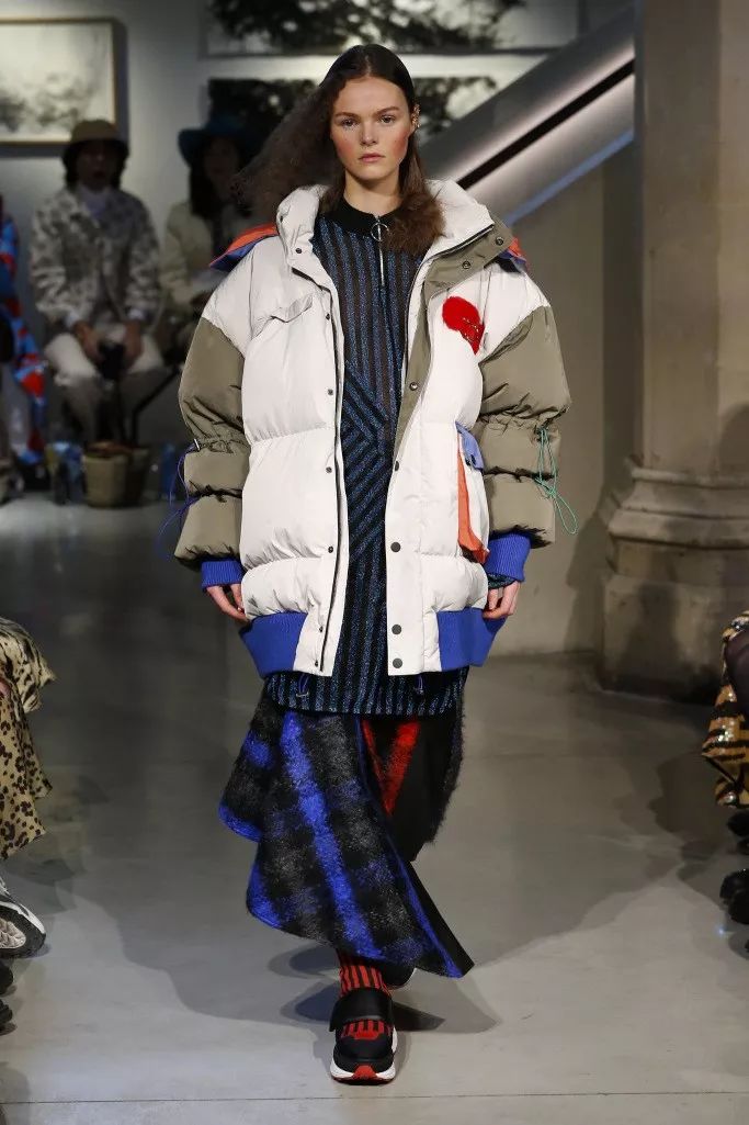 21年秋冬女装流行趋势,21年秋冬女装流行色