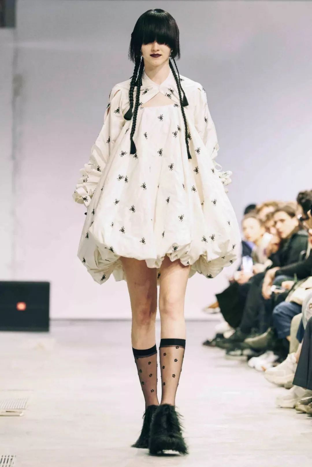 21年秋冬女装流行趋势,21年秋冬女装流行色