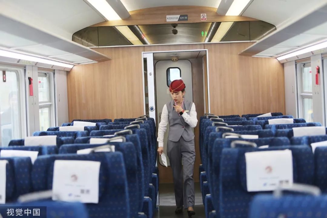 如果行李箱忘在高铁上了怎么办,坐高铁东西忘到车上的该怎么办