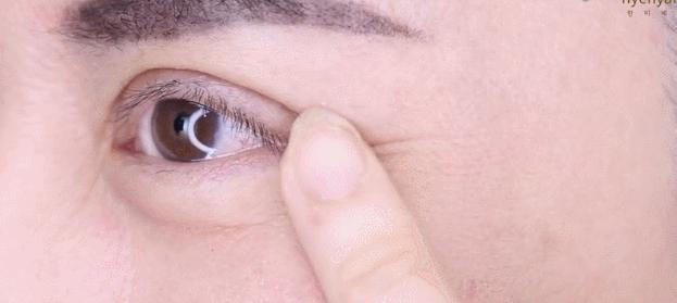 解决皱纹色斑粗糙干燥就用这一套,淡化各种皱纹特别快的好方法